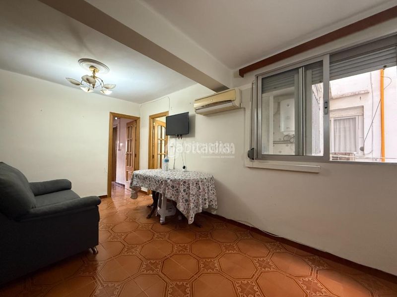 Foto ab8d0a1a-0420-4e9d-ab92-73e2a0d89582. Pis a Torrefiel Valencia