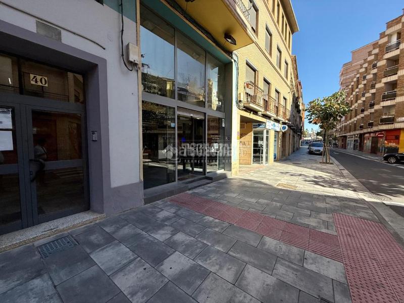 Foto 9fbf1c83-dfd0-45d6-8e38-35a9d72ea5e0. Lloguer local comercial a Arrabal Zaragoza