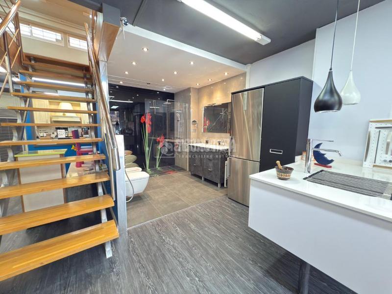 Foto 3d3b9d20-6765-4ef4-8d2e-4e3dd11de947. Location local commercial dans Arrabal Zaragoza