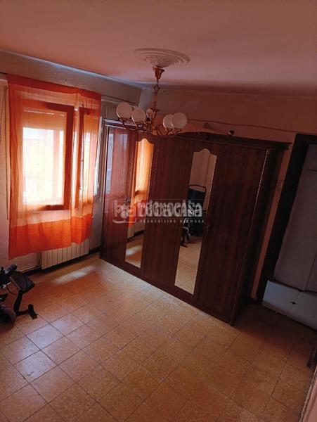 Foto f5ce700b-6585-4781-af52-be0a8c26aa3e. Piso  en venta en Arrabal Zaragoza