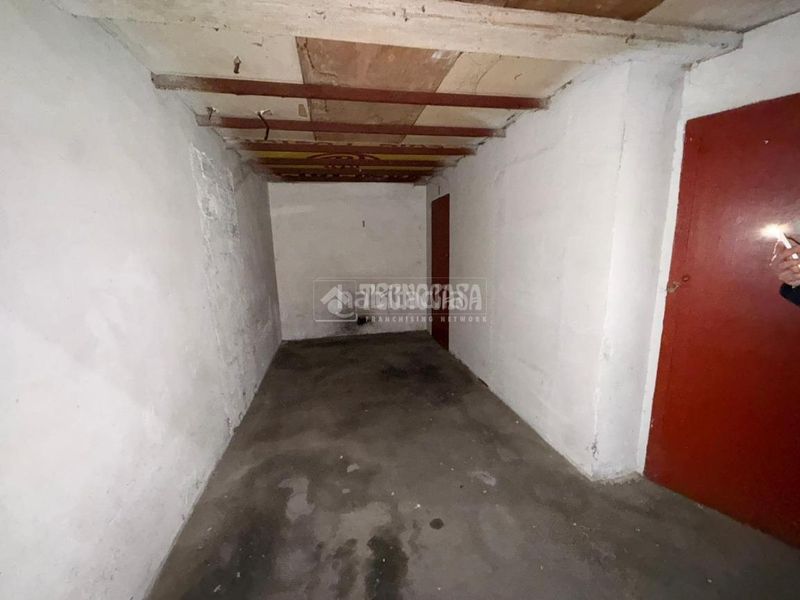 Foto 13f779dc-f608-43a6-a49b-122f4acaceef. Aparcament cotxe a Arrabal Zaragoza