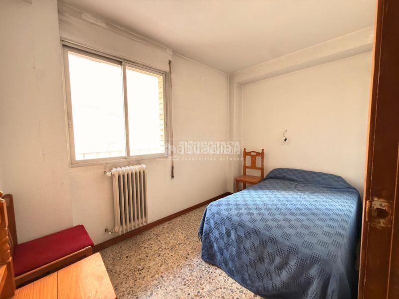 Foto e60e90d0-77d5-44a7-a4b4-8a10374edc0f. Pis amb calefacció aparcament a Arrabal Zaragoza