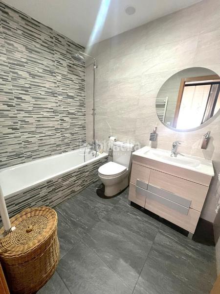 Foto 349ee62b-f607-4e3f-89aa-22f057bd732f. Casa bifamiliare con riscaldamento piscina in Parla este Parla