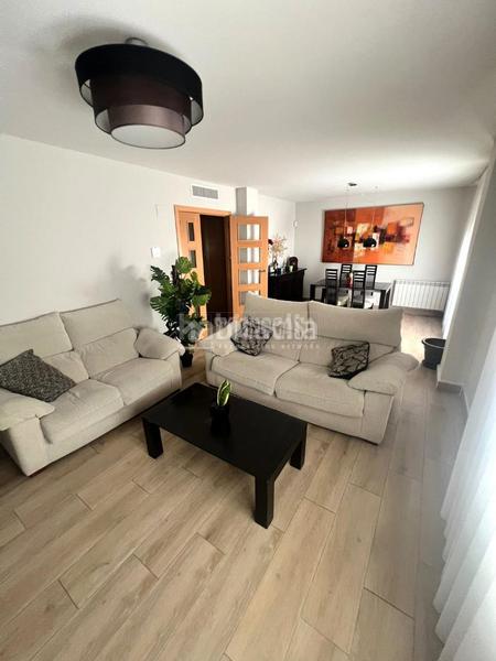 Foto 520b1378-04f7-49fb-96ab-d5eea700b2bf. Casa bifamiliare con riscaldamento piscina in Parla este Parla