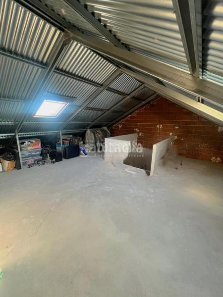 Foto 6c56d312-f220-4b89-977e-b4b7ebbde8c4. Casa bifamiliare con riscaldamento piscina in Parla este Parla