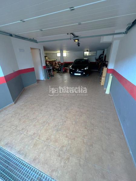 Foto 89631524-fc7c-4b28-8ffe-5446bd7b424f. Casa bifamiliare con riscaldamento piscina in Parla este Parla