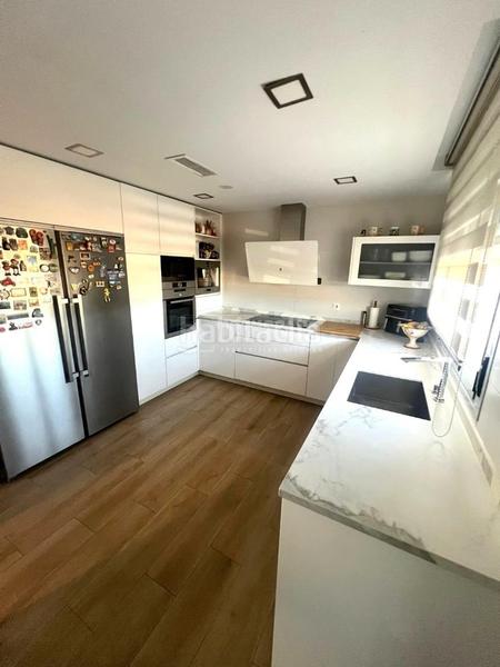 Foto 9c0ceb0f-ea0a-4880-8984-f4df64ade8a0. Casa bifamiliare con riscaldamento piscina in Parla este Parla