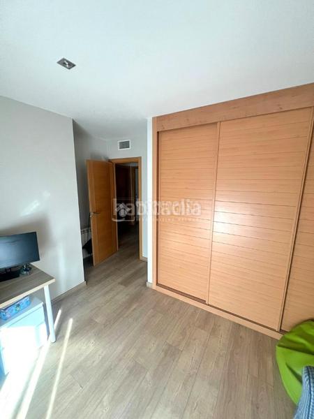 Foto c6079980-343c-4e48-99c7-2b1538683bf3. Casa bifamiliare con riscaldamento piscina in Parla este Parla