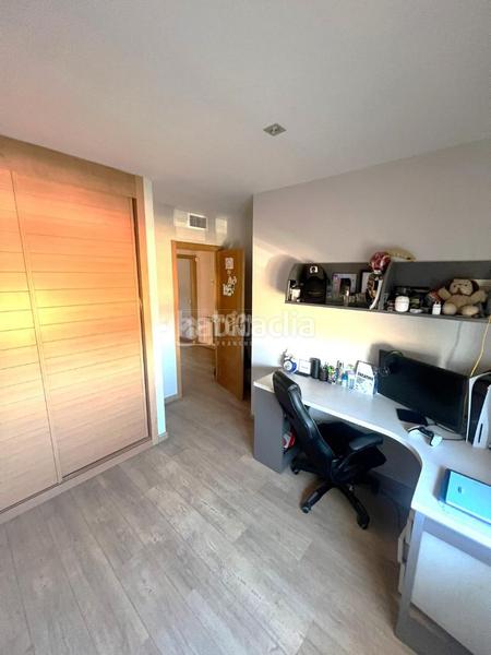 Foto c76267f6-92ca-46d4-a894-1edad9eee854. Casa bifamiliare con riscaldamento piscina in Parla este Parla