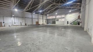 Miete Fabrikhalle in Centre. Nave en hospitalet