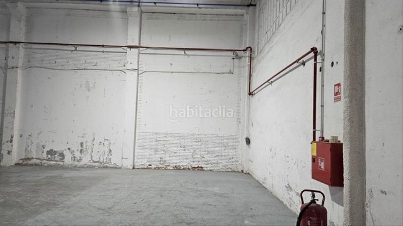 Foto 2672497c-0f1f-419d-b832-b0276d029f49. Rent industrial building in Centre Hospitalet de Llobregat (L´)