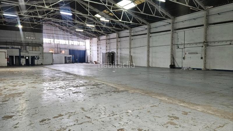 Foto f0d3752f-073f-4589-858e-e180ad8f5217. Rent industrial building in Centre Hospitalet de Llobregat (L´)