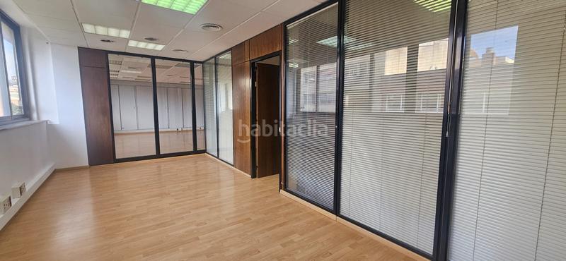 Foto 402428f5-d42e-4af2-aba7-2cf8fb1085ed. Lloguer oficina a Sant Antoni Barcelona
