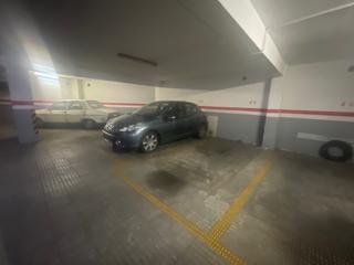 Location Parking voiture  Carrer de nàpols. Parking en calle nápoles