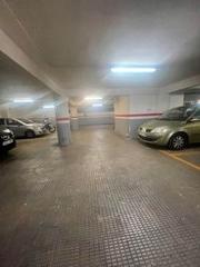 Parking coche en Carrer d'ausiàs marc 91. Oportunidad en fort pienc ideal inversión