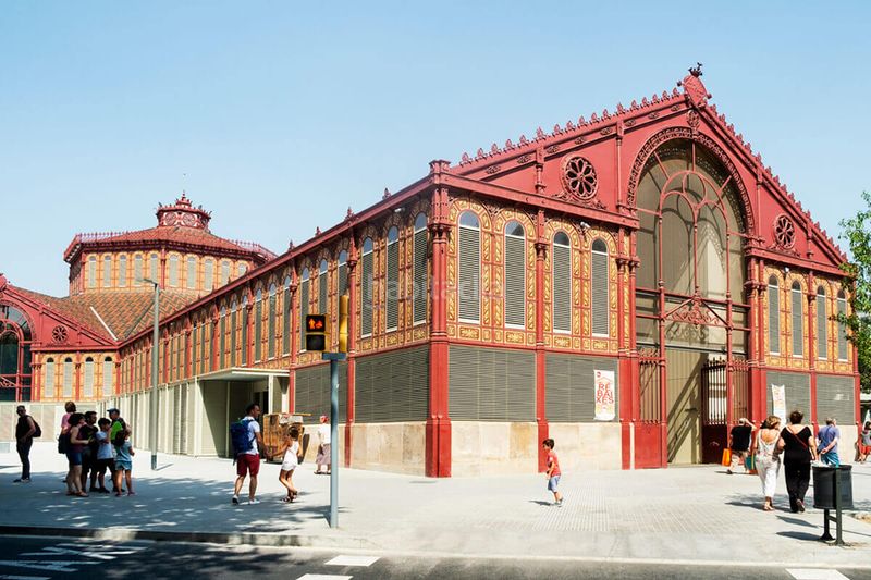 Foto 1f2898d0-2fff-4f6f-8f41-582026f87290. Local comercial local en rentabilidad en Sant Antoni en Barcelona