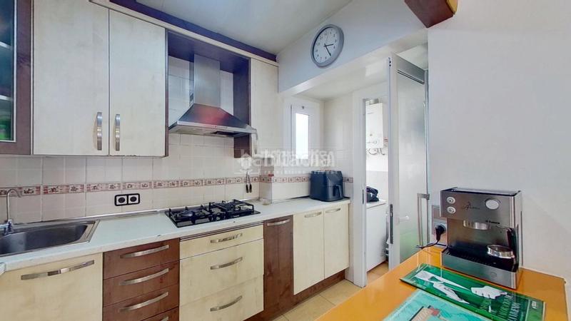 Foto c2bdb315-15f4-43bd-9729-feaaf86769bc. Piso  en venta en Creu de Barberà Sabadell