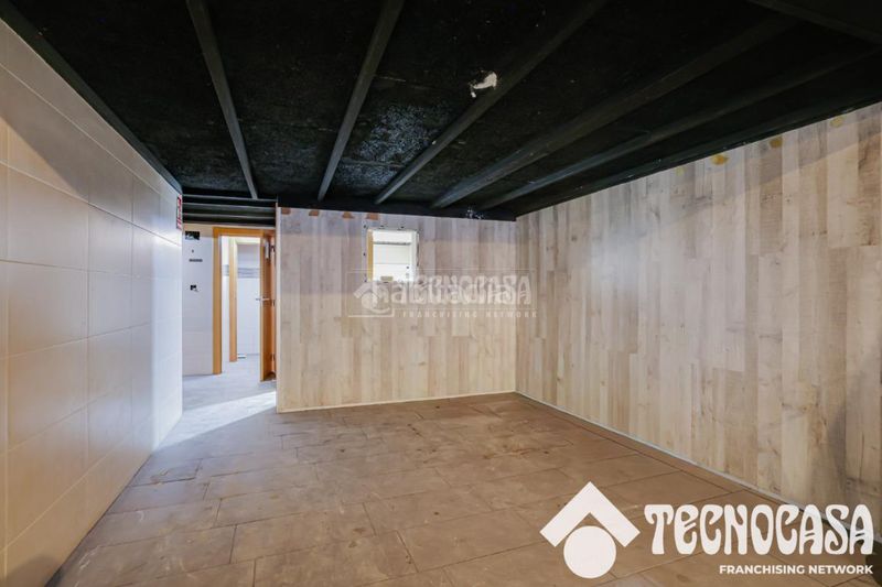 Foto 31da808d-858c-40f7-980e-8022f0cb25d3. Local comercial a Can Rull Sabadell