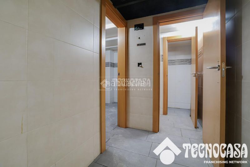 Foto 9a179959-d963-4e38-a47f-5af8f357f720. Local comercial a Can Rull Sabadell