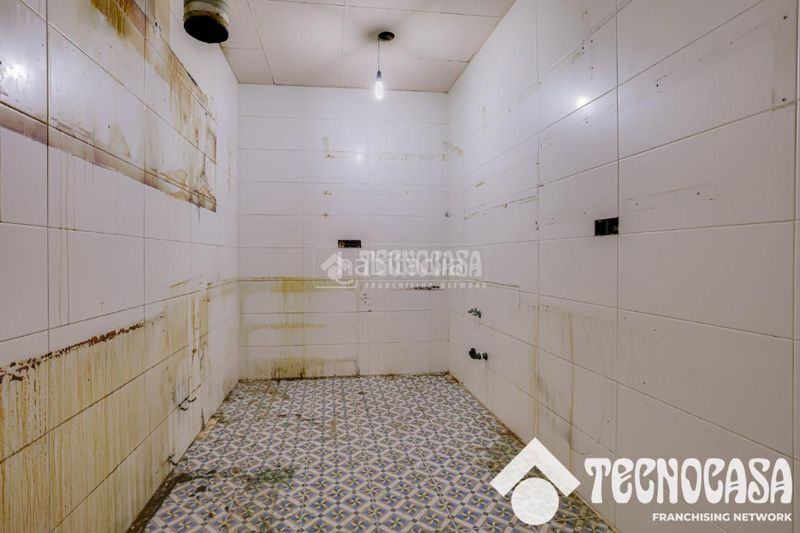 Foto d0d66c4a-45cb-495d-b834-7eea927e34e8. Local comercial a Can Rull Sabadell