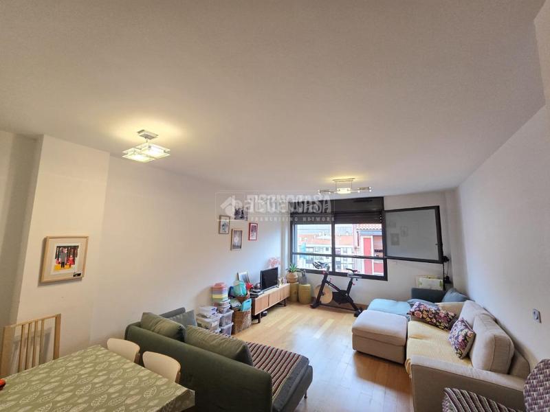 Foto a5d0a8fc-7122-48a2-937c-eb8c4b90e236. Piso  en venta en Iturralde Bilbao