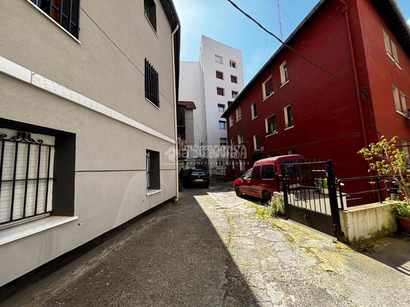 Foto 5c32f7db-3a3d-43c1-b977-61c0edddaed0. Pis a Santutxu-Basarrate Bilbao