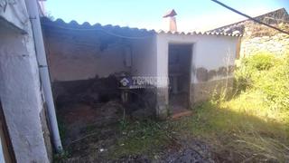 Casa aparellada a Torreorgaz. Casa en venta en torreorgaz