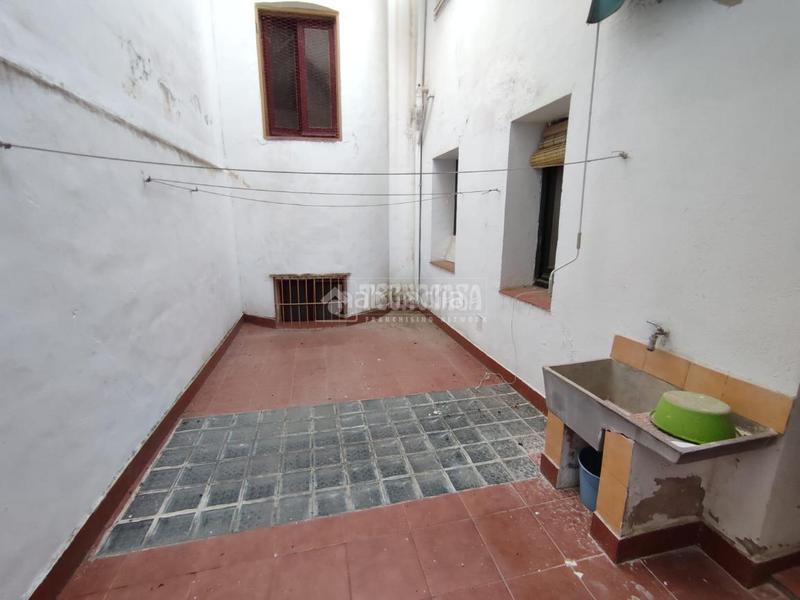 Foto a6230af9-412c-47b9-b121-bd084e88632e. Etagenwohnung mit parking in Centro Cáceres