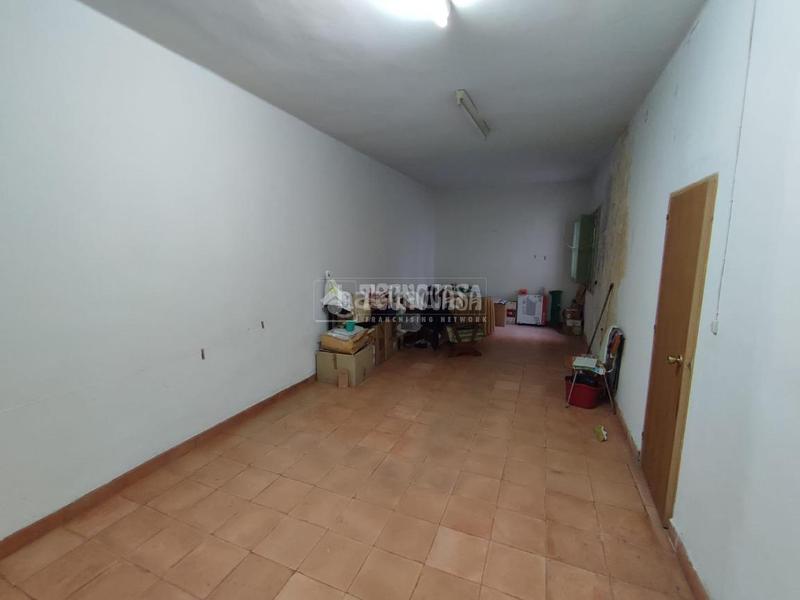 Foto e5c5a021-a73a-4143-a3db-e3442cd86fed. Etagenwohnung mit parking in Centro Cáceres