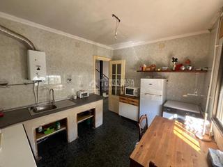 Maison jumelée à Madroñera. Casa en venta en madroñera