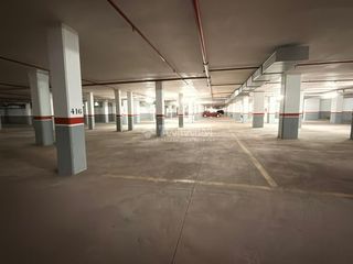 Aparcament cotxe a Vilamarina. Boxplaza de garaje en venta en viladecans