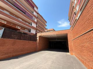 Aparcament cotxe a Vilamarina. Boxplaza de garaje en venta en viladecans