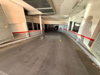 Car parking in Vilamarina. Boxplaza de garaje en venta en viladecans