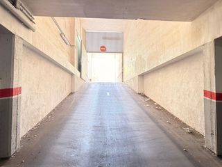 Aparcament cotxe a Vilamarina