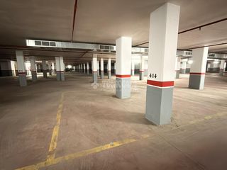 Aparcament cotxe a Vilamarina. Boxplaza de garaje en venta en viladecans