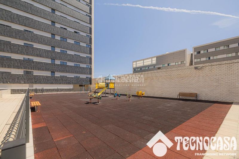 Foto 55b20d70-74d4-48f0-911b-76645e9dbc80. Pis amb aparcament piscina a Vilamarina Viladecans