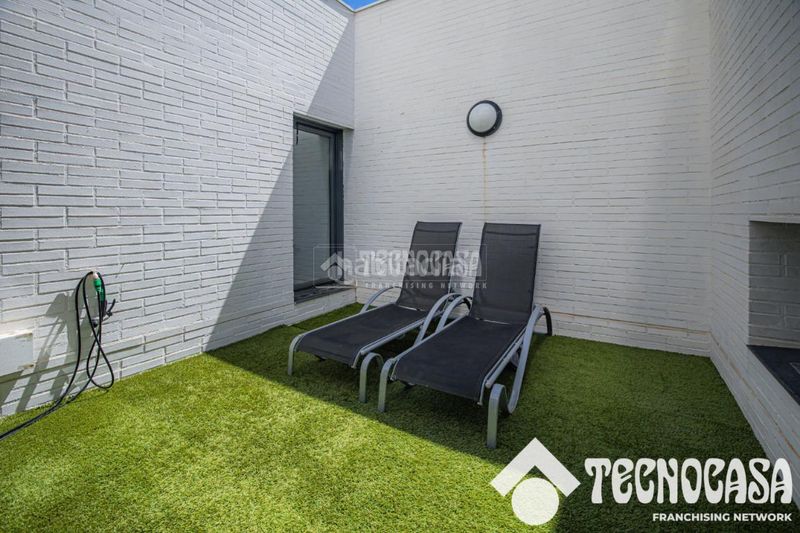 Foto c24e4a38-e17e-4e48-b788-5581d22942f0. Pis amb aparcament piscina a Vilamarina Viladecans