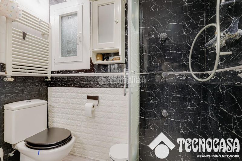 Foto d60052d3-6ece-4835-8482-773a2d8f54a2. Piso  en venta en Centre Viladecans