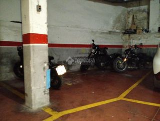 Posto auto in La Roureda. Boxplaza de garaje en venta en viladecans