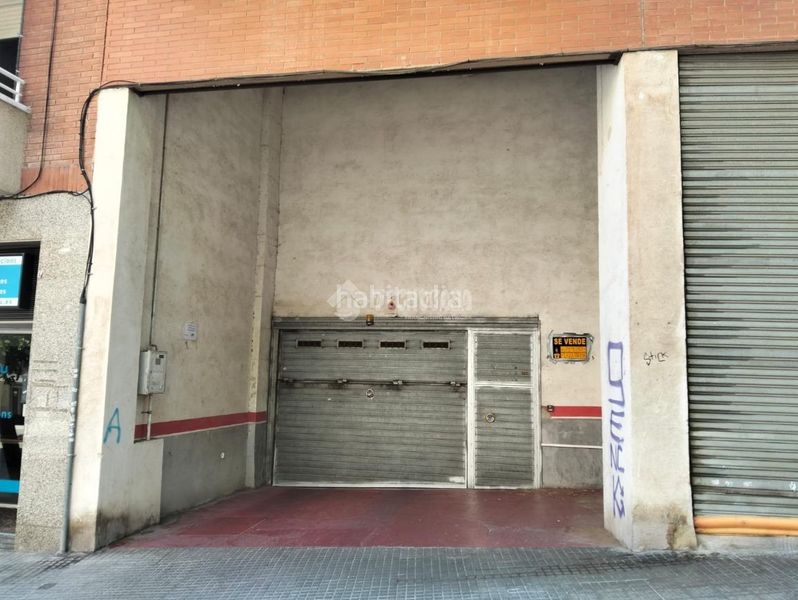 Foto f21ac514-4264-4fb4-bc88-743f61d4dd50. Aparcament cotxe a La Roureda Viladecans