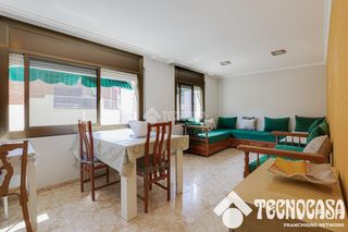 Etagenwohnung in Vilamarina. Piso en venta en viladecans