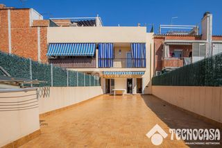 Etagenwohnung in Centre. Piso en venta en viladecans