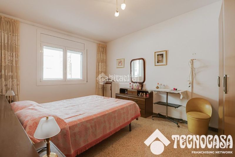 Foto b5a9cb56-c52d-4f1b-b434-0c3000abb582. Pis a Centre Viladecans