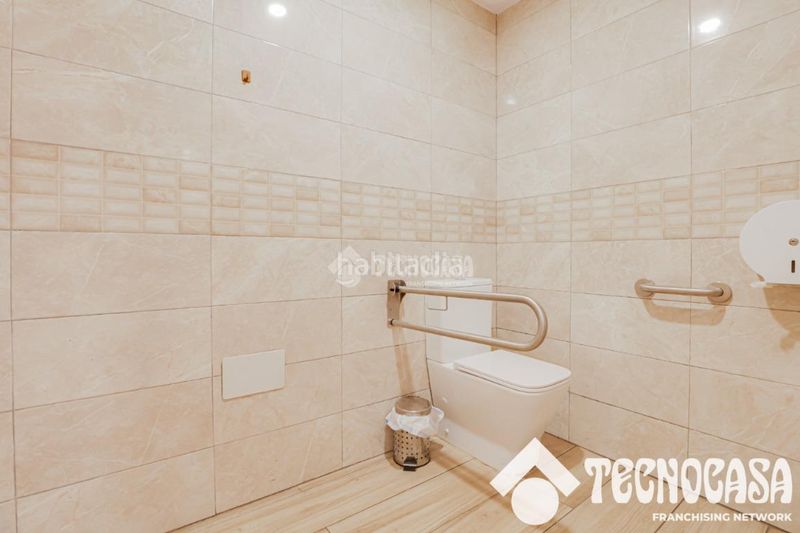 Foto 5f43021f-ad42-4c93-b9f2-67790c8352f1. Local comercial a Torrent Ballester Viladecans