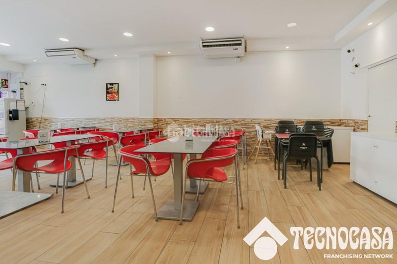 Foto a2772790-9399-40c4-b6a2-4a688763cff9. Local comercial a Torrent Ballester Viladecans