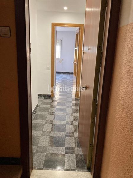 Foto f7f7f3e9-ad5b-4e61-b190-b129989c7888. Pis amb calefacció a Centre Viladecans