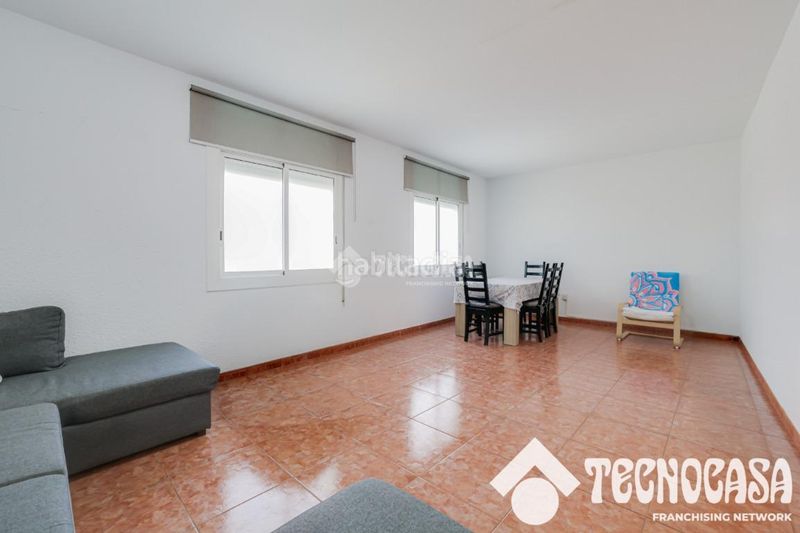 Foto 152cc62d-2974-4dbe-a91f-5224f0f112b1. Piso  en venta en Centre Viladecans