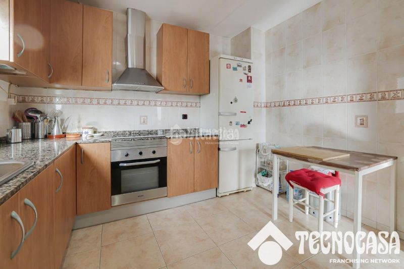 Foto 40a98d60-301f-45fb-a333-16a47f13410d. Piso  en venta en Centre Viladecans