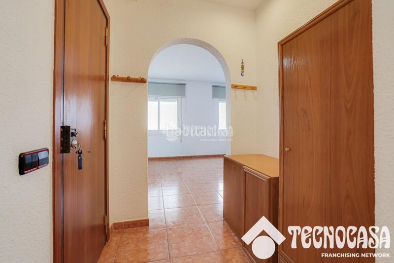 Foto 9746915a-3e41-4afe-a1cf-4c1afbc824f6. Piso  en venta en Centre Viladecans