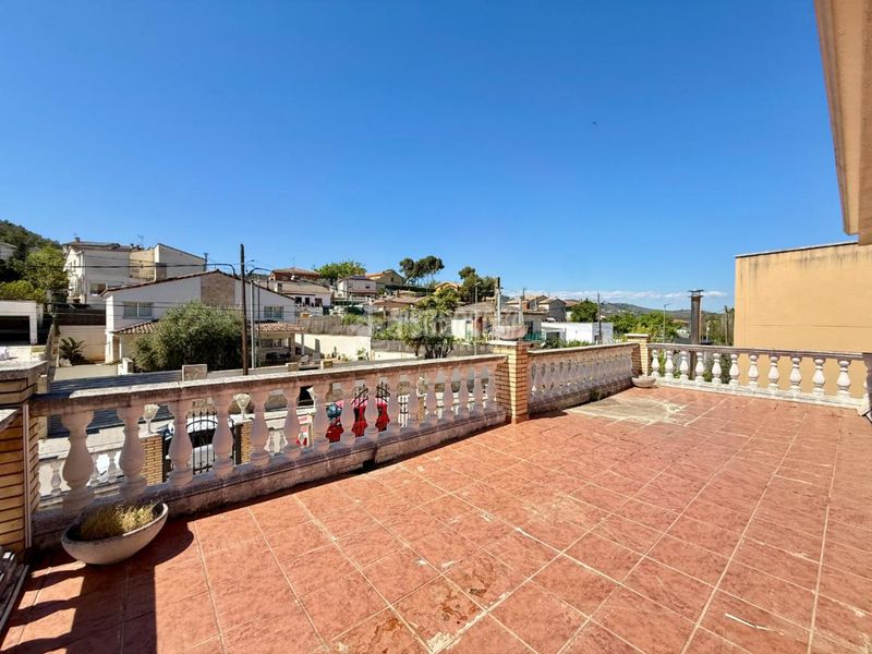 Foto 03ead854-1c04-4fd8-96d8-1bbfb11e4665. Casa  en venta en Canyelles